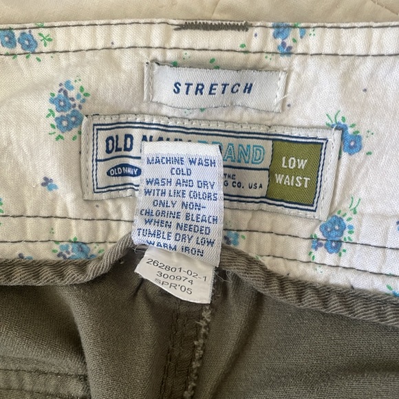 Old Navy low waist chino pants size 10 - Picture 10 of 10